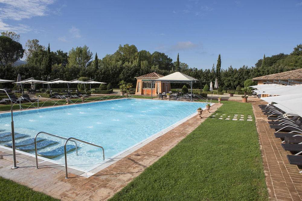 Il Piccolo Castello Hotel Monteriggioni Luaran gambar