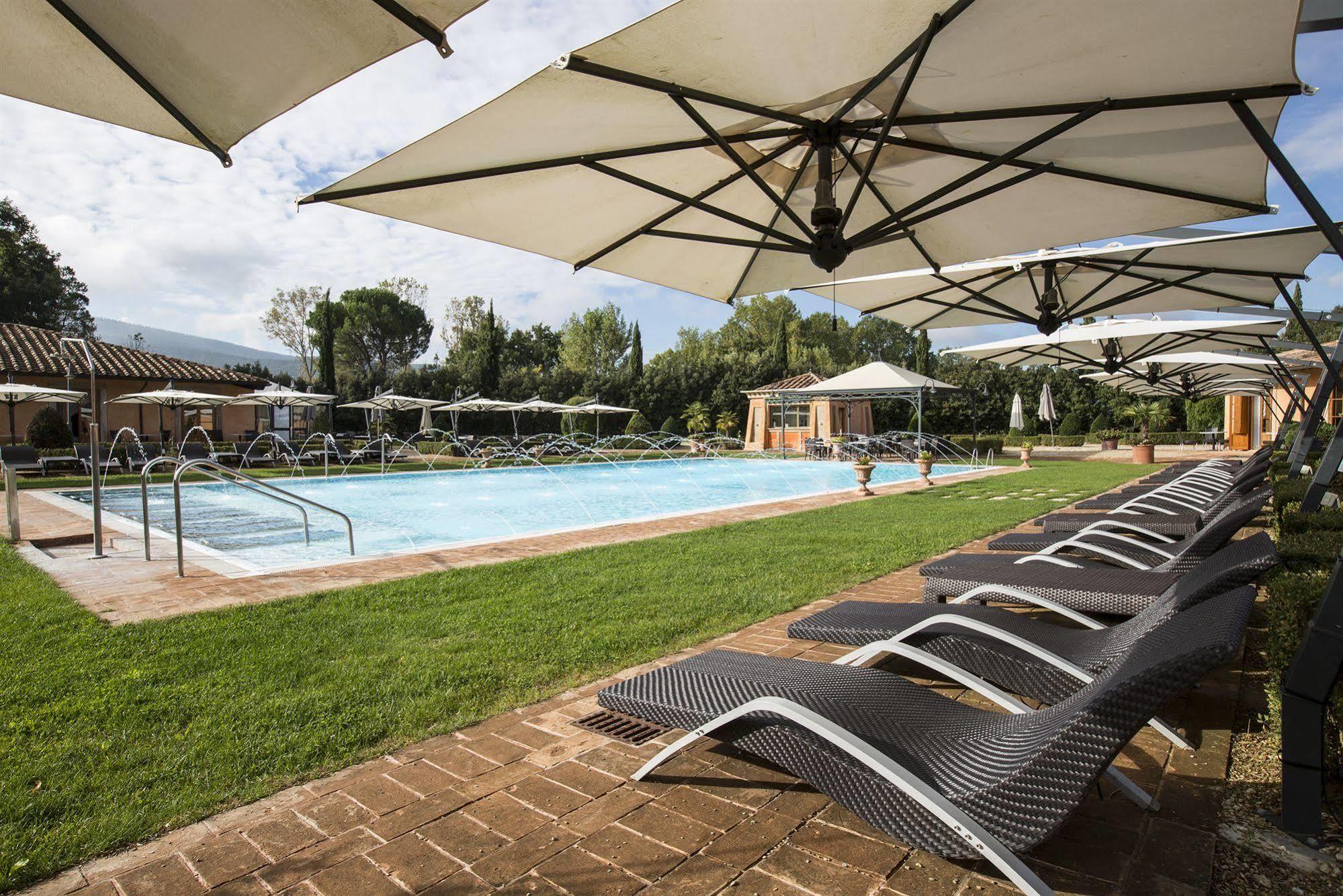 Il Piccolo Castello Hotel Monteriggioni Luaran gambar
